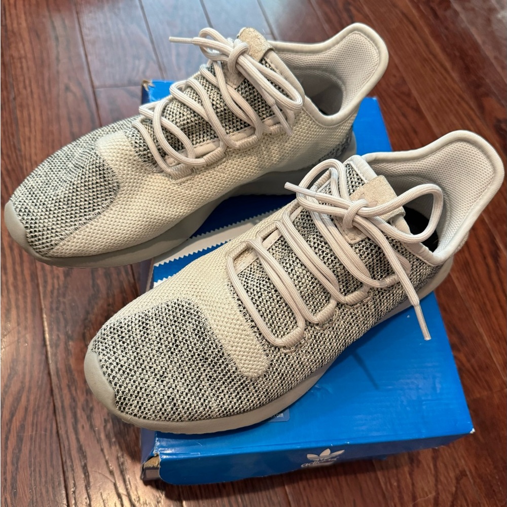 Adidas Tennis Shoes